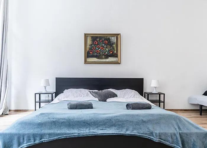 Budget Apartments Well Connected To The Whole City