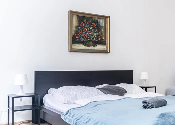 Budget Apartments Well Connected To The Whole City