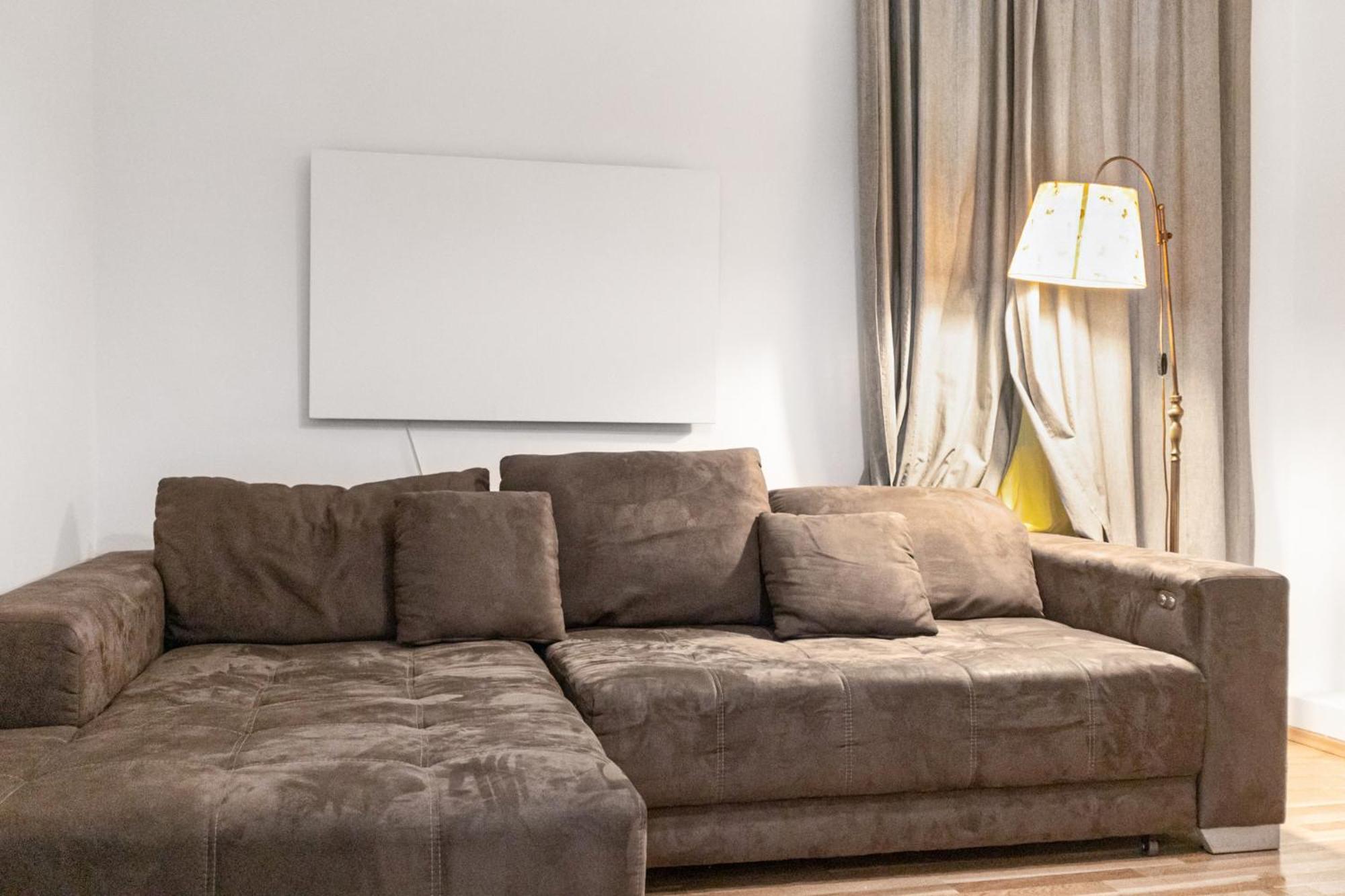 Budget Well Connected To The Whole Apartment *