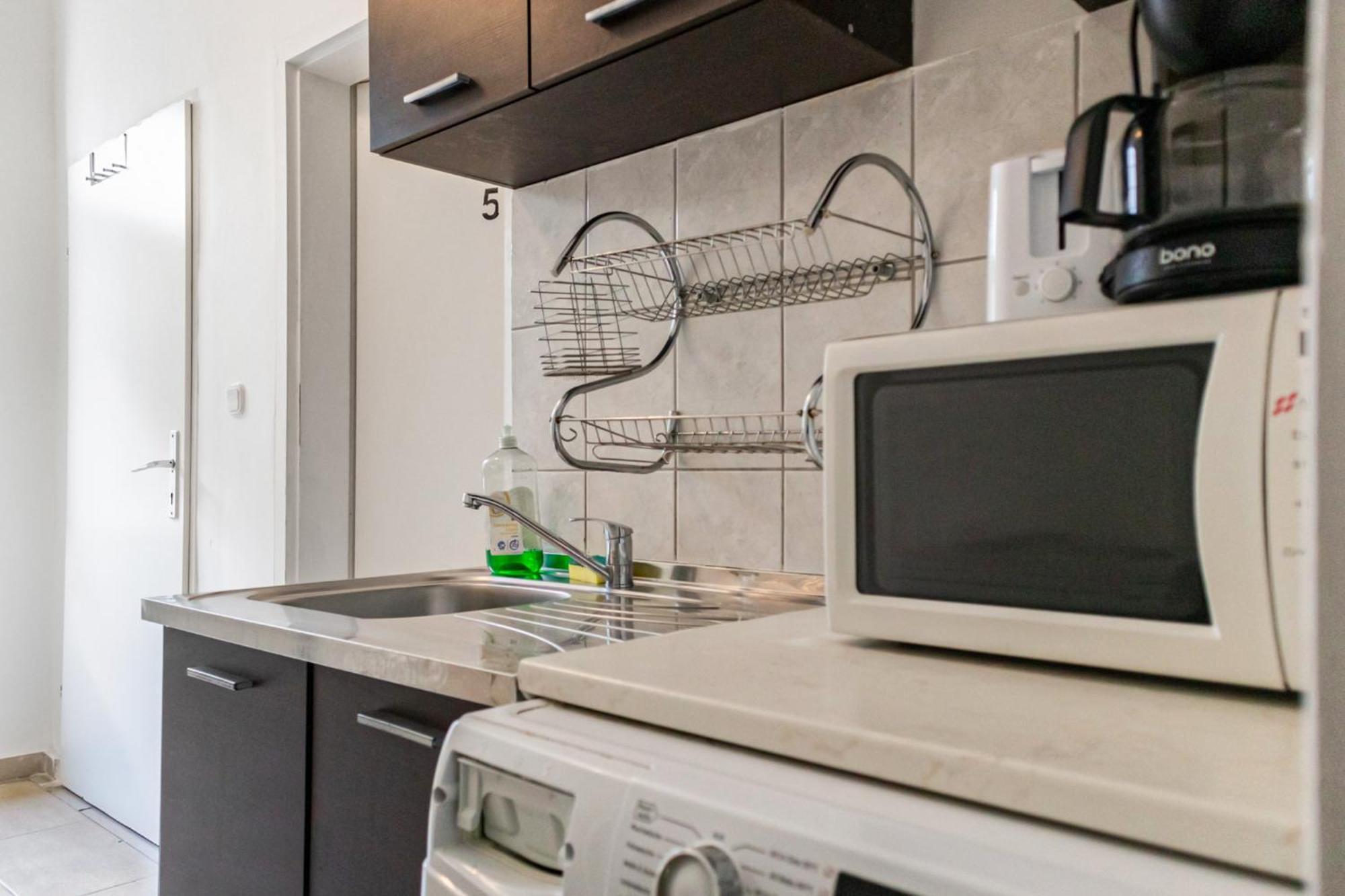 Apartment Budget Well Connected To The Whole