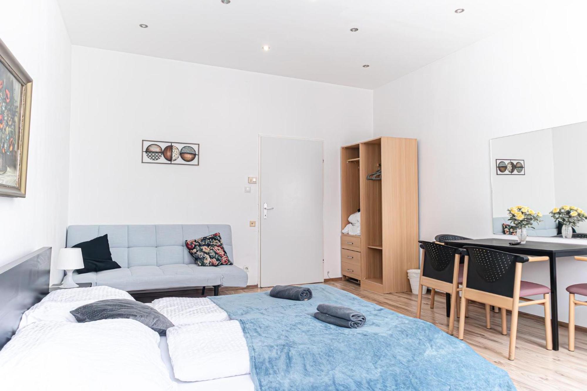 Budget Well Connected To The Whole Apartment *