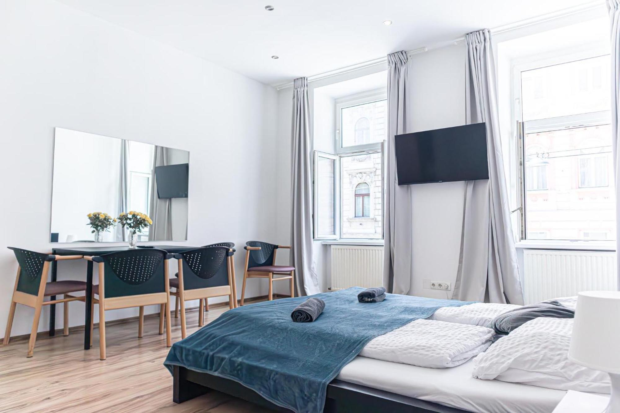 Budget Well Connected To The Whole Apartment *